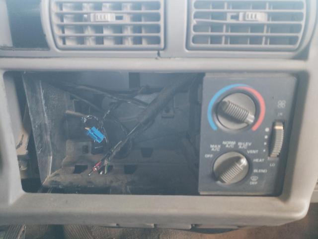 Photo 9 from auction – 1995 GMC SONOMA with VIN 1GTCS14Z5S8525968
