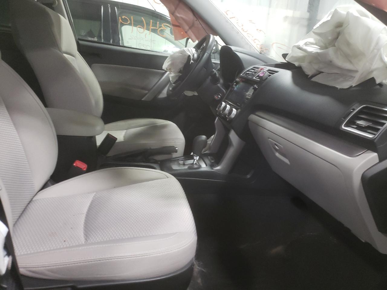 Photo 5 from auction – 2017 SUBARU FORESTER 2 with VIN JF2SJAECXHH530666