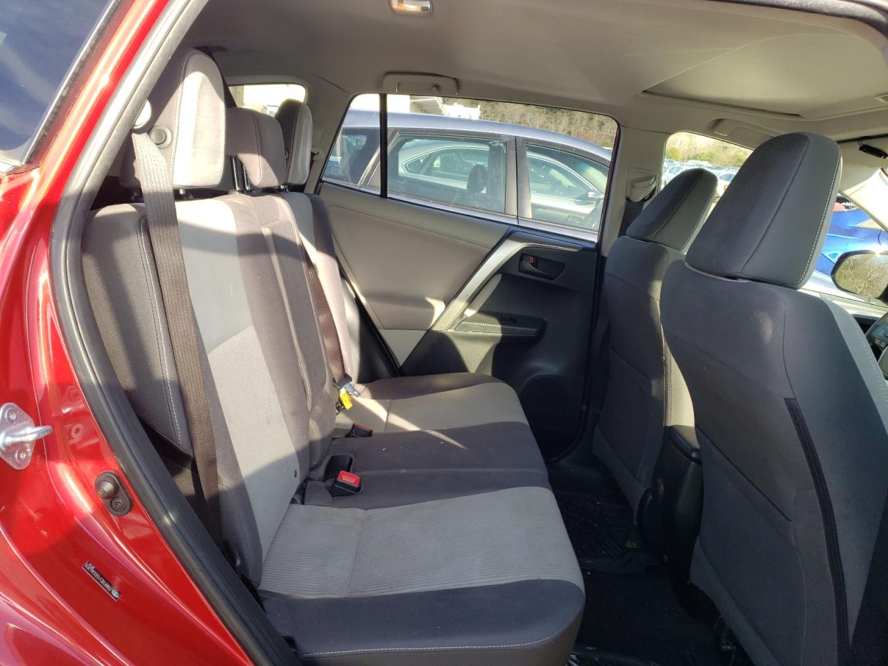 Photo 6 from auction – 2013 TOYOTA RAV4 XLE with VIN JTMRFREV1DD046305