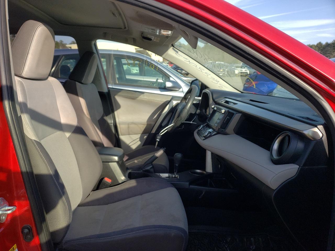 Photo 5 from auction – 2013 TOYOTA RAV4 XLE with VIN JTMRFREV1DD046305