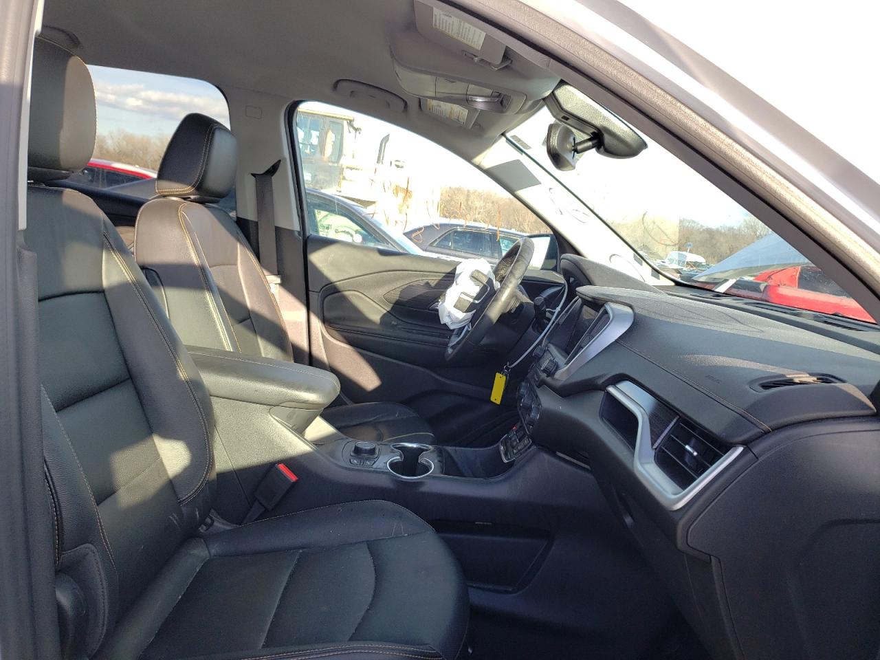 Photo 5 from auction – 2020 GMC TERRAIN SL with VIN 3GKALVEV2LL250221
