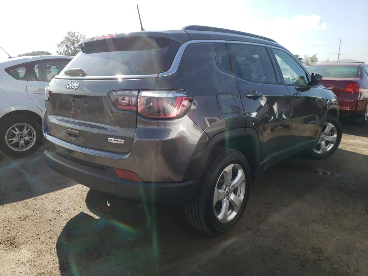 Photo 4 from auction – 2018 JEEP COMPASS LA with VIN 3C4NJCBB4JT301815