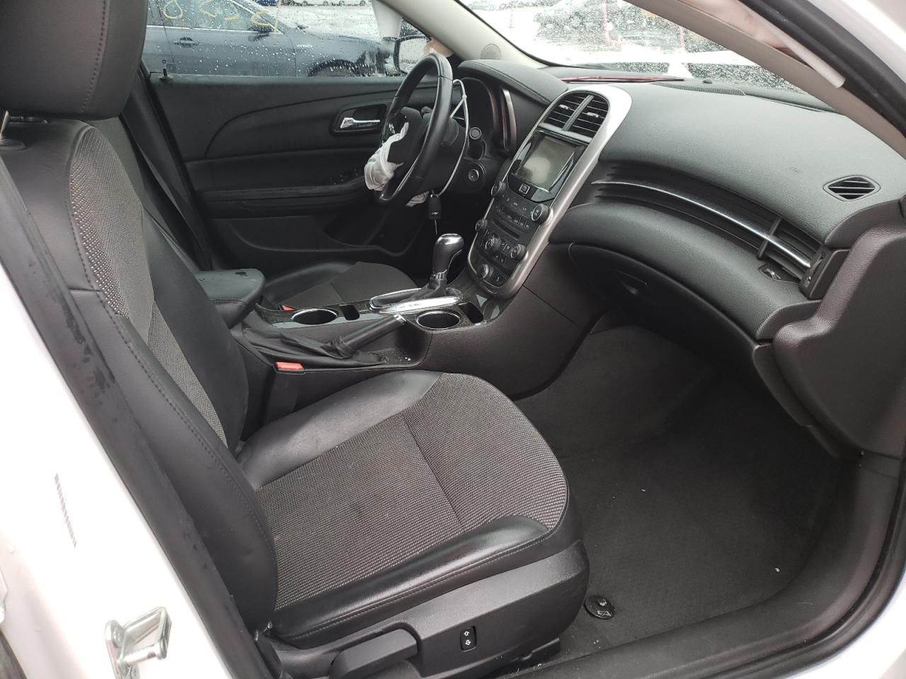 Photo 5 from auction – 2015 CHEVROLET MALIBU 2LT with VIN 1G11D5SL9FF118561