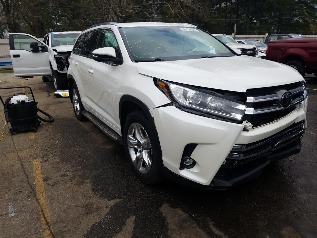Photo 1 from auction – 2019 TOYOTA HIGHLANDER with VIN 5TDYZRFH6KS298984