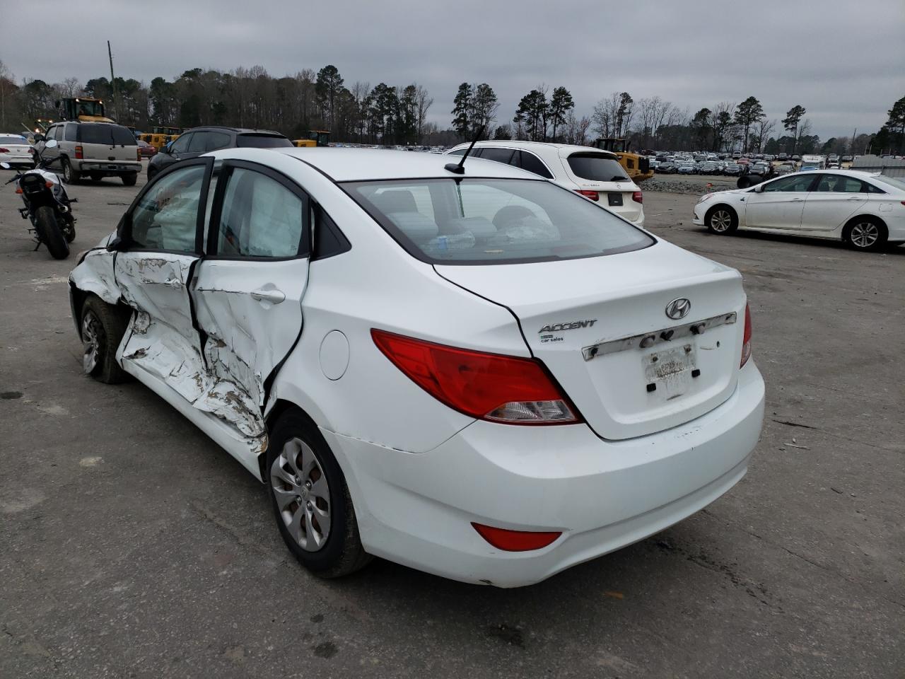 Photo 3 from auction – 2015 HYUNDAI ACCENT GLS with VIN KMHCT4AE8FU842216