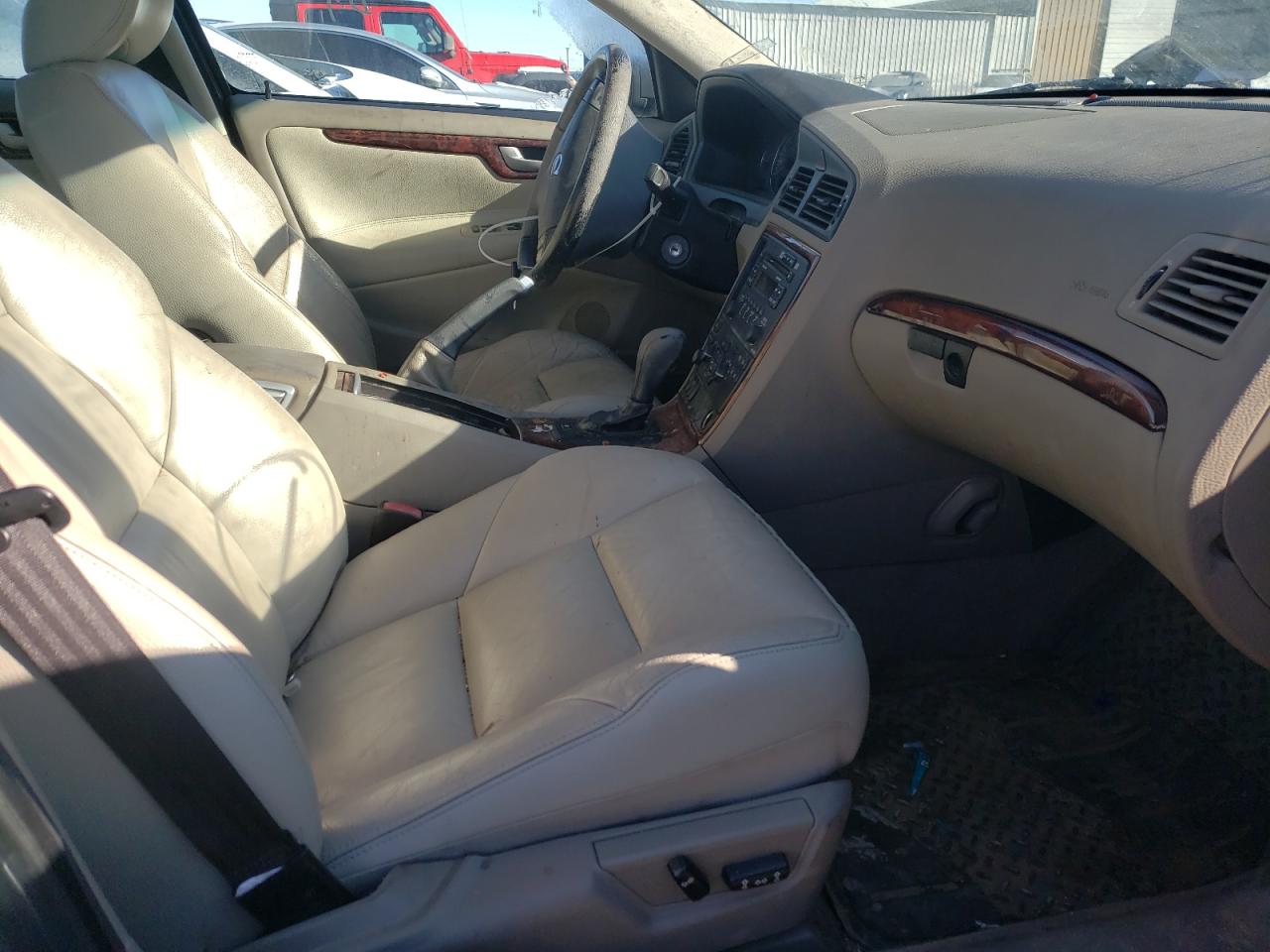 Photo 5 from auction – 2005 VOLVO S60 with VIN YV1RH592552481368