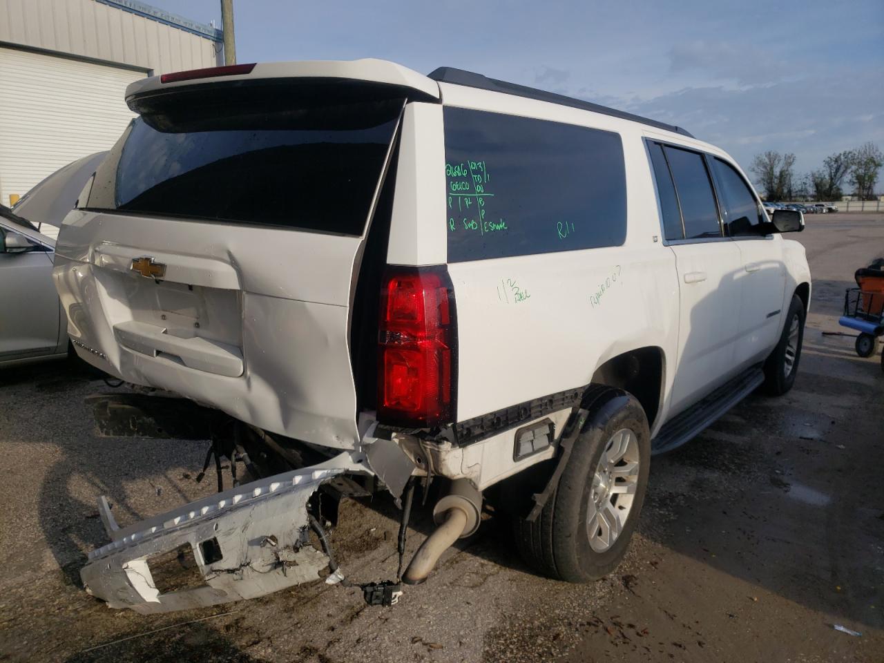 Photo 4 from auction – 2015 CHEVROLET SUBURBAN C with VIN 1GNSCJKCXFR608519