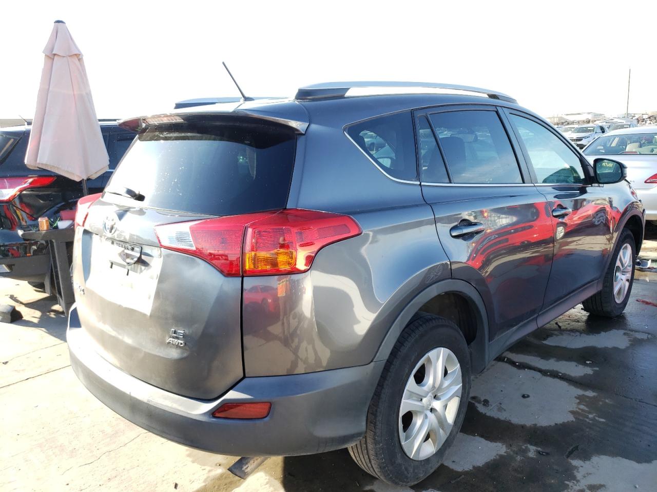 Photo 4 from auction – 2014 TOYOTA RAV4 LE with VIN 2T3BFREV9EW225276