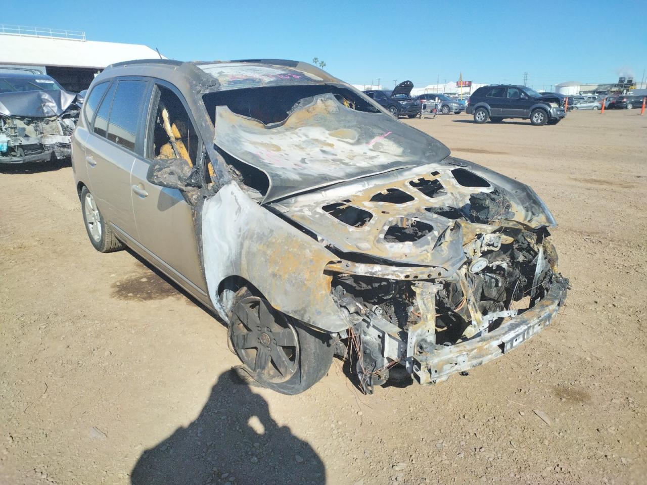 KIA RONDO BASE 2007 with VIN KNAFG525X77062998 - Photo from auction