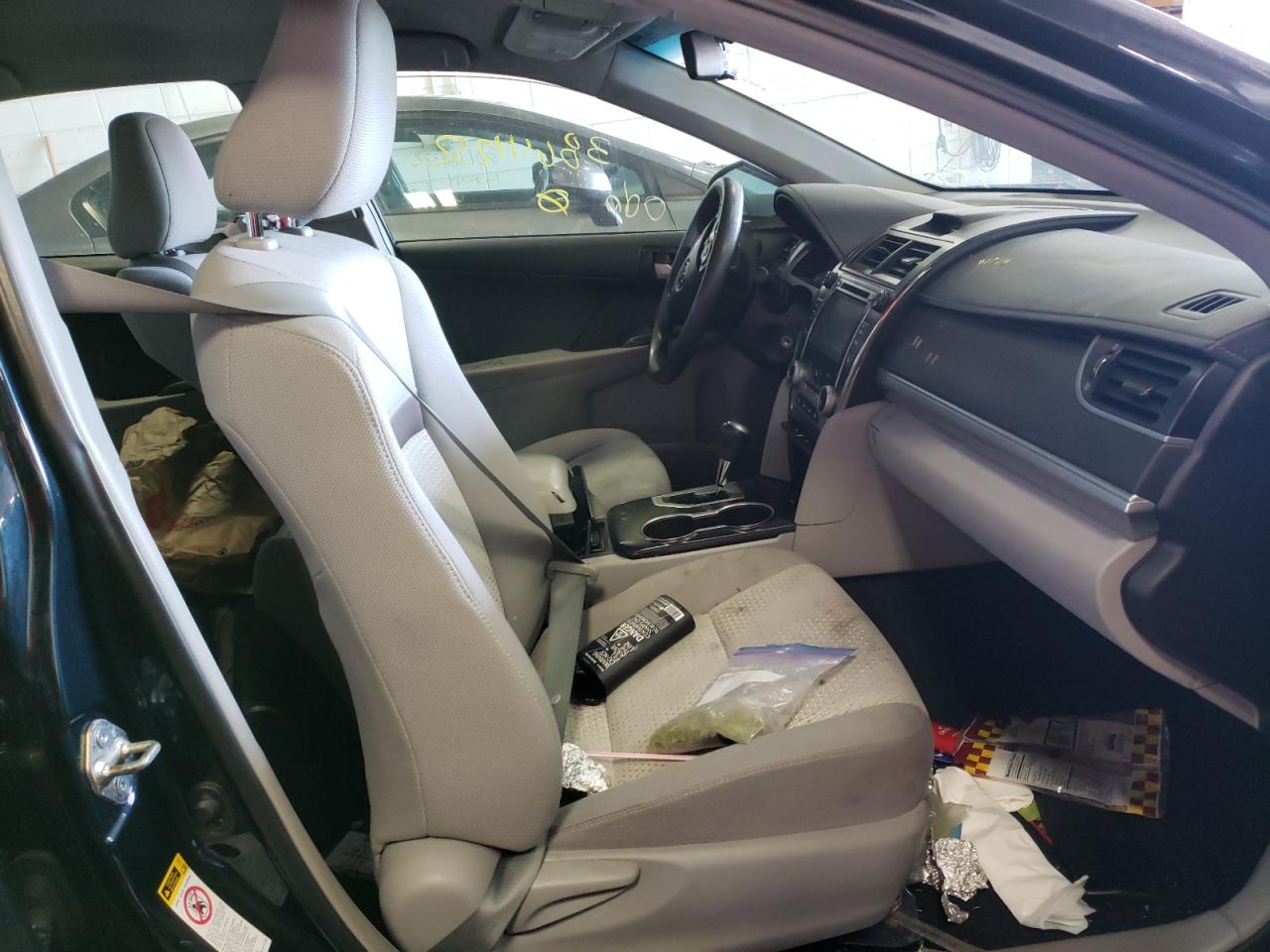 Photo 5 from auction – 2014 TOYOTA CAMRY L with VIN 4T4BF1FK8ER395133