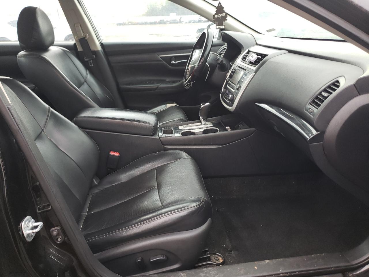 Photo 5 from auction – 2017 NISSAN ALTIMA 2.5 with VIN 1N4AL3AP1HC185166