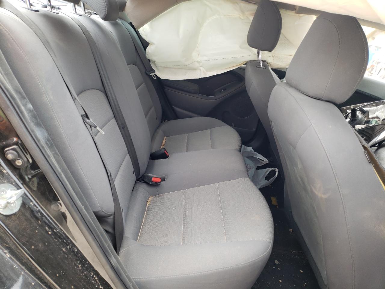 Photo 6 from auction – 2018 KIA FORTE LX with VIN 3KPFK4A76JE271886
