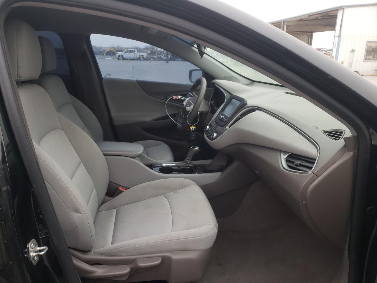 Photo 5 from auction – 2018 CHEVROLET MALIBU LS with VIN 1G1ZB5STXJF288185