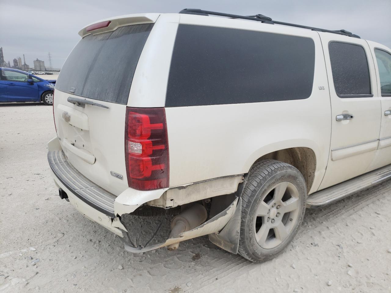 Photo 9 from auction – 2008 CHEVROLET SUBURBAN C with VIN 1GNFC16008R242008