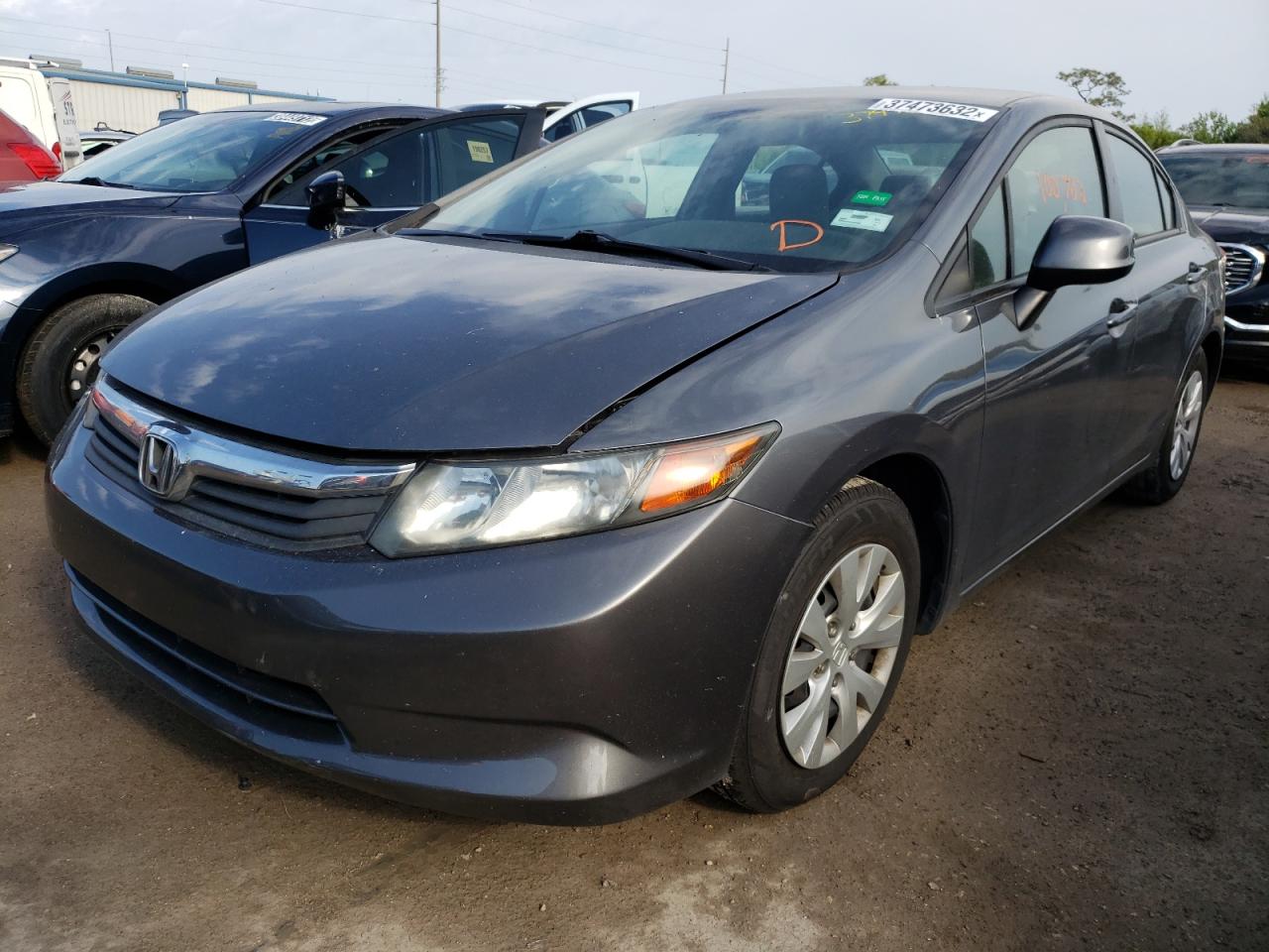 Photo 2 from auction – 2012 HONDA CIVIC LX with VIN 19XFB2F5XCE357040