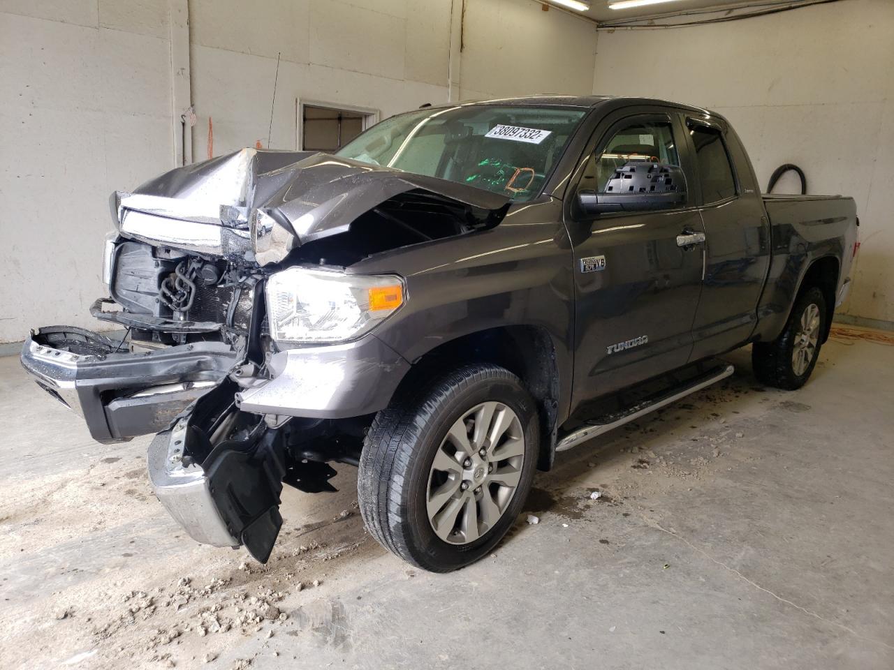 Photo 2 from auction – 2015 TOYOTA TUNDRA DOU with VIN 5TFBW5F12FX467201