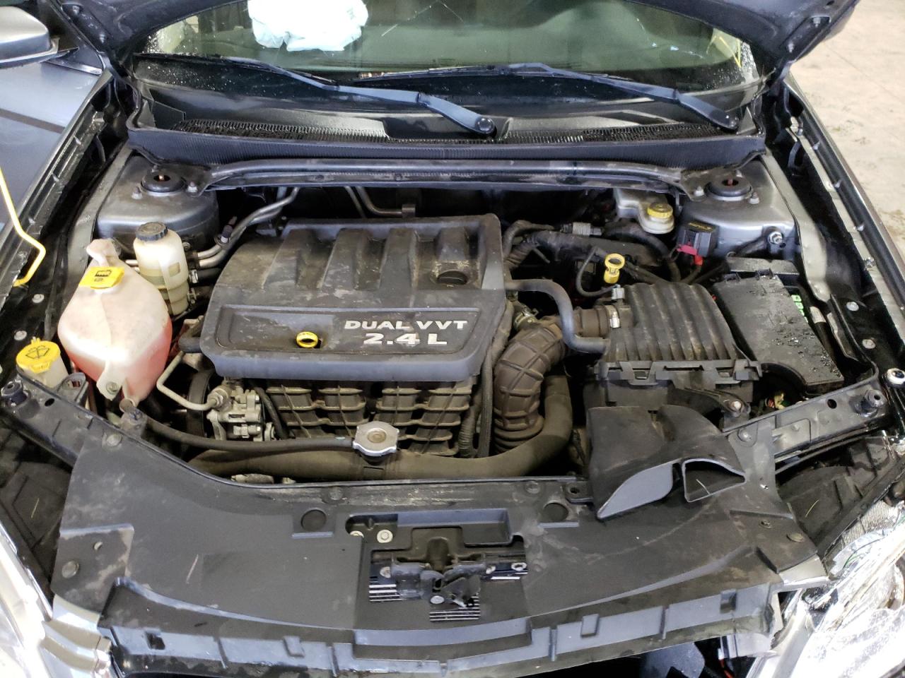 Photo 7 from auction – 2012 CHRYSLER 200 LX with VIN 1C3CCBAB9CN114185