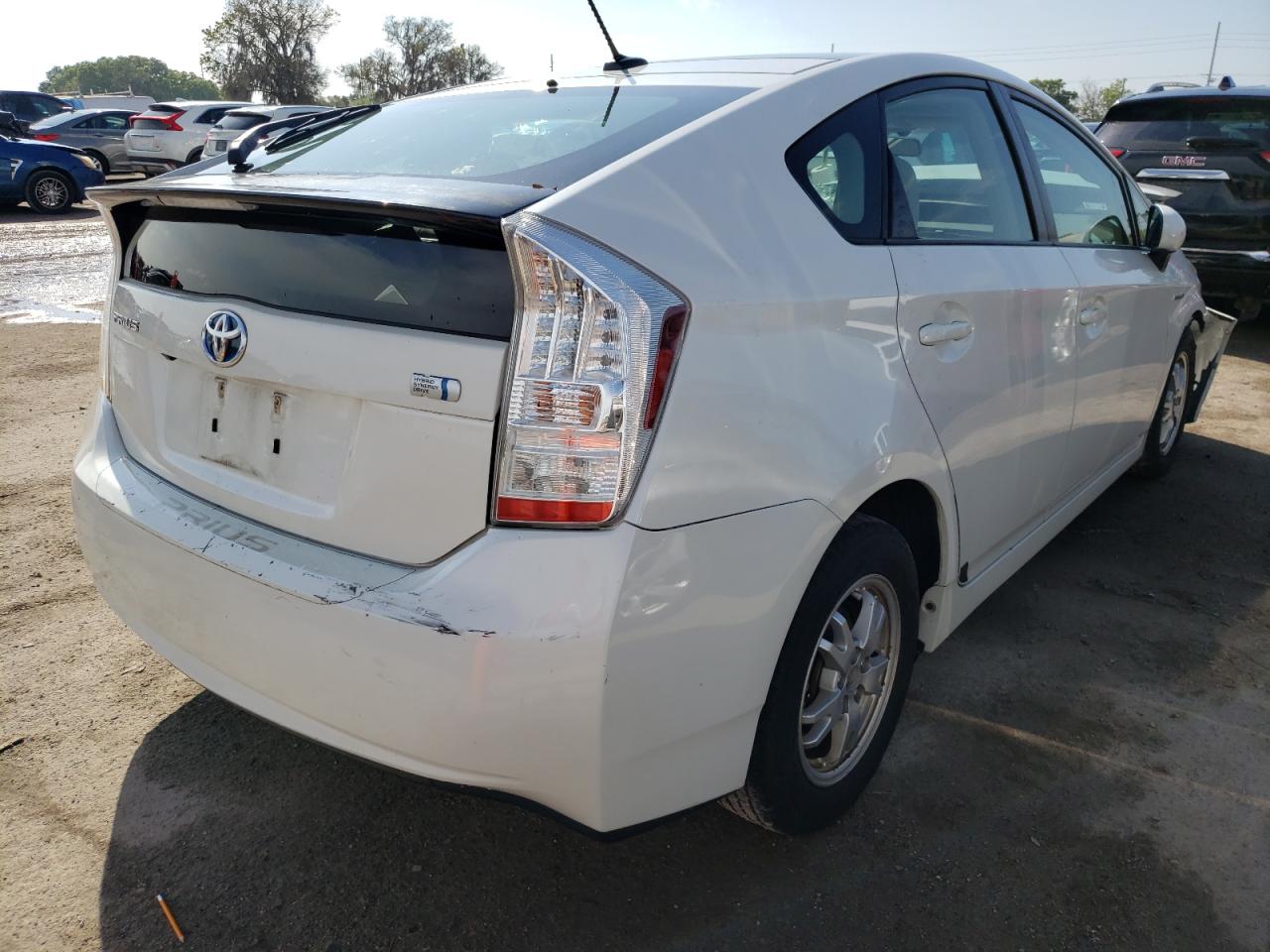 Photo 4 from auction – 2011 TOYOTA PRIUS with VIN JTDKN3DU3B0290262