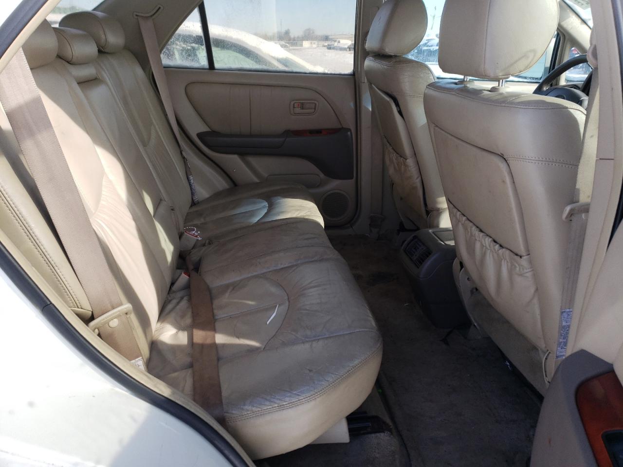 Photo 6 from auction – 2000 LEXUS RX 300 with VIN JT6HF10U6Y0161272