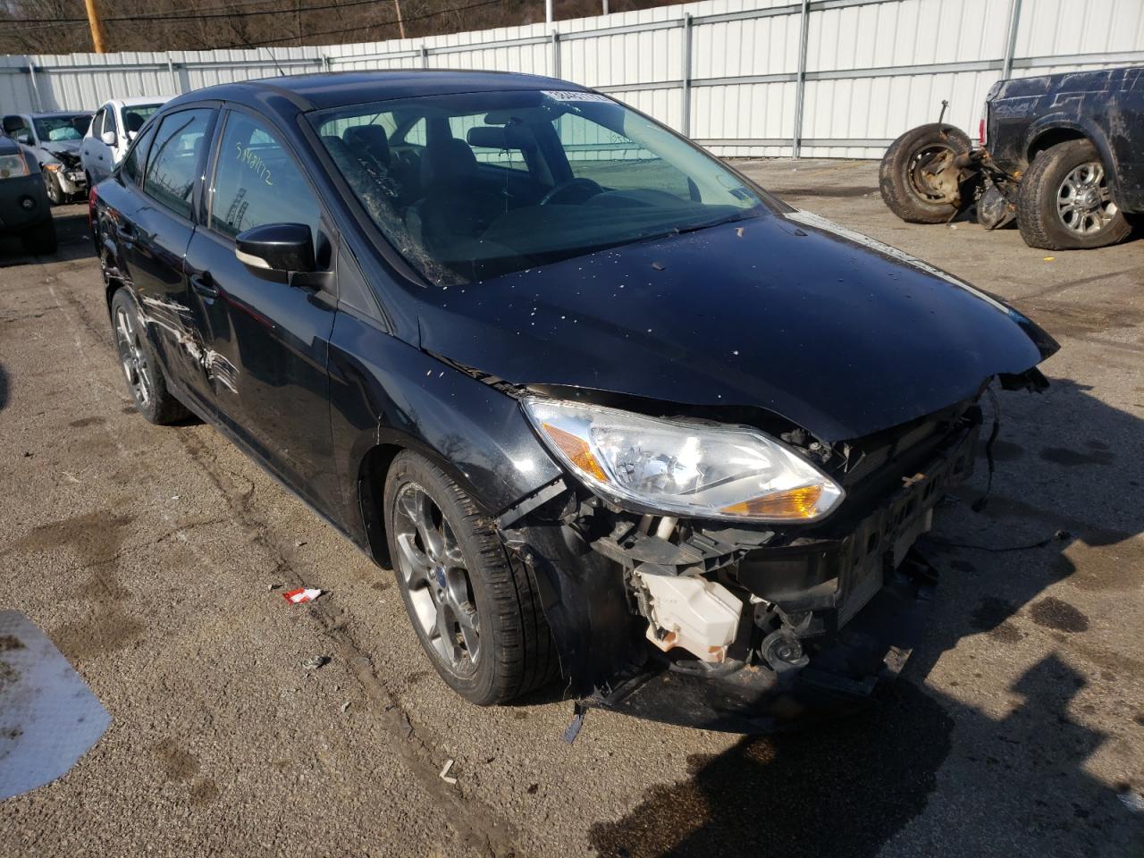 FORD FOCUS SE 2014 with VIN 1FADP3F28EL307046 - Photo from auction