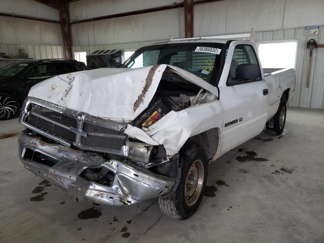 Photo 2 from auction – 1998 DODGE RAM 1500 with VIN 3B7HC16Y1WM256568
