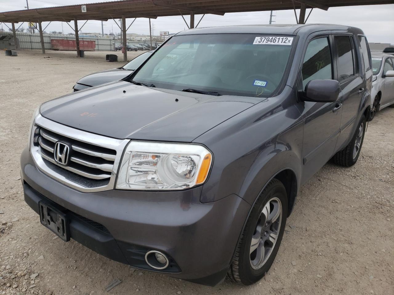 Photo 2 from auction – 2015 HONDA PILOT SE with VIN 5FNYF4H31FB078868