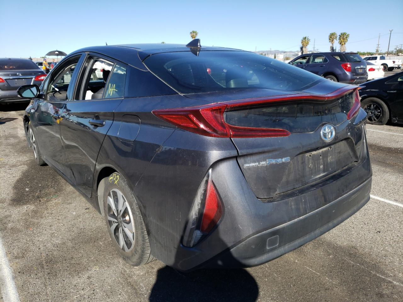 Photo 3 from auction – 2017 TOYOTA PRIUS PRIM with VIN JTDKARFP1H3043335