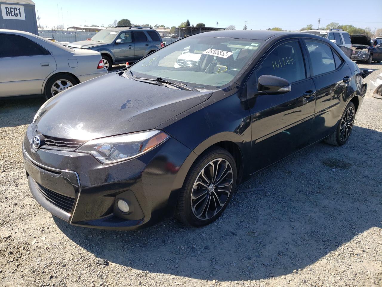 Photo 2 from auction – 2015 TOYOTA COROLLA L with VIN 5YFBURHE2FP305578