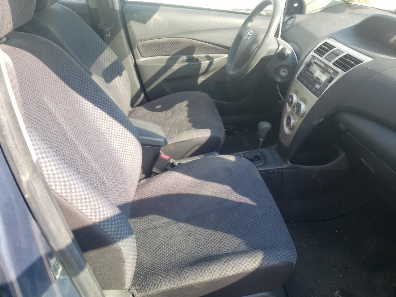 Photo 5 from auction – 2008 TOYOTA YARIS with VIN JTDBT923384037091