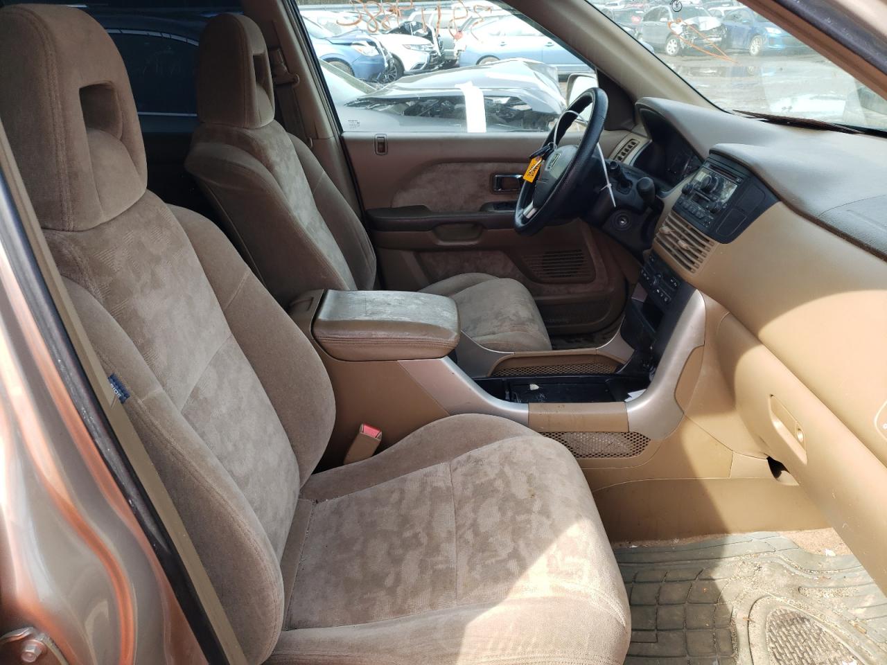 Photo 5 from auction – 2003 HONDA PILOT EX with VIN 2HKYF18483H531193