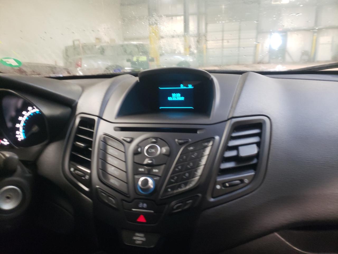 Photo 9 from auction – 2015 FORD FIESTA SE with VIN 3FADP4EJ5FM223572