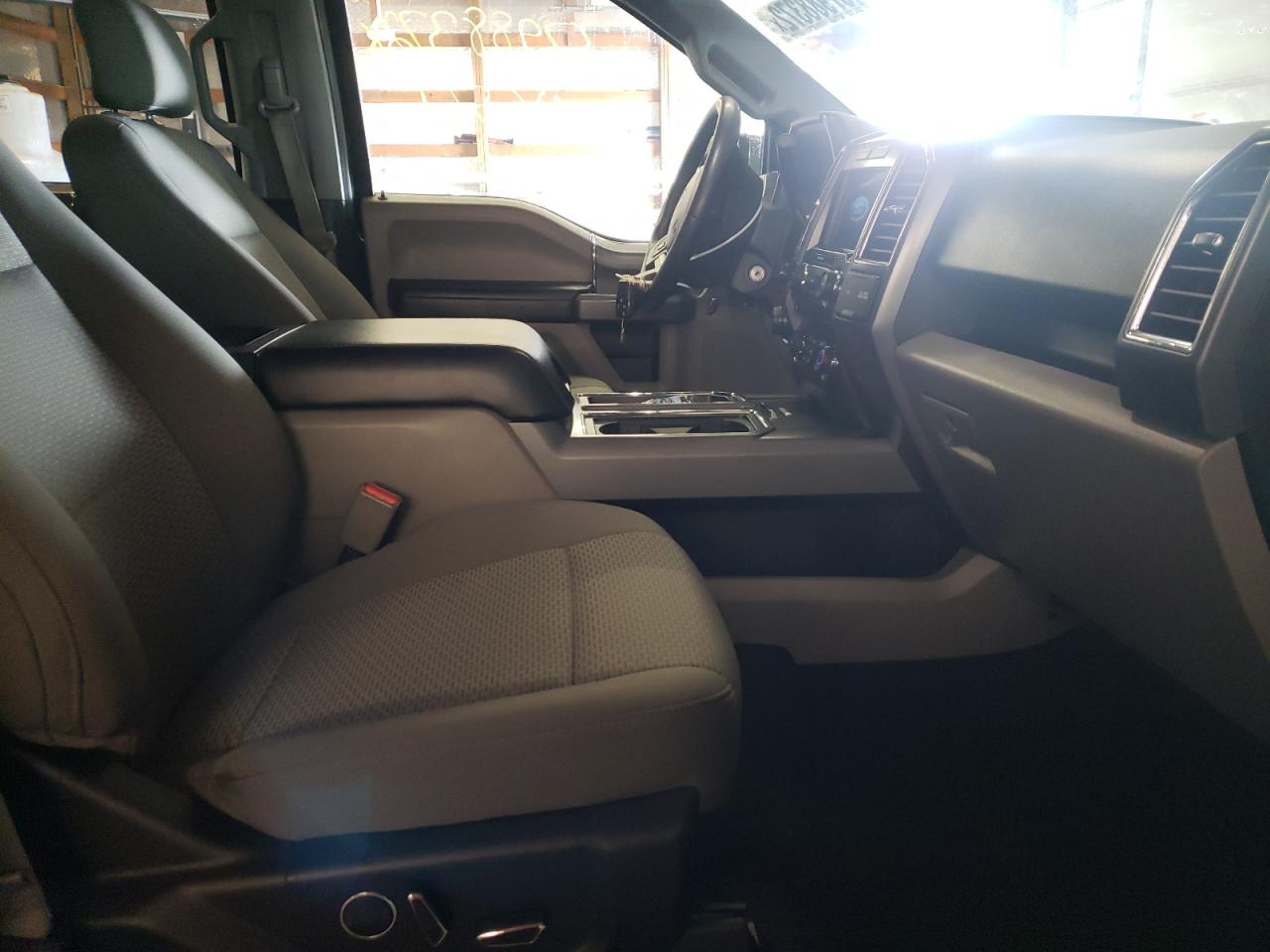 Photo 5 from auction – 2016 FORD F150 SUPER with VIN 1FTEW1EF2GKE40338