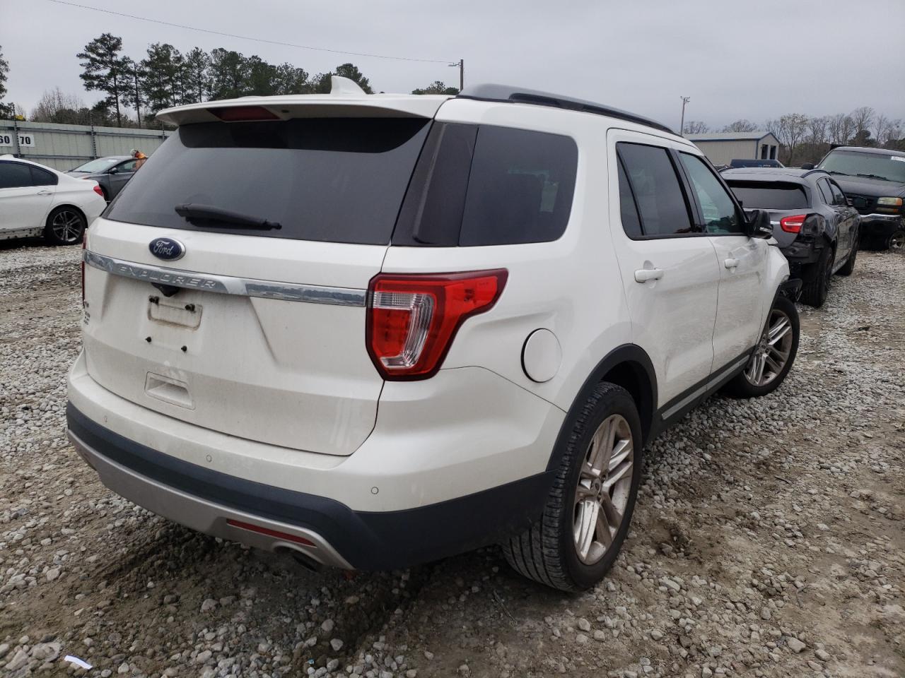 Photo 4 from auction – 2017 FORD EXPLORER X with VIN 1FM5K7D80HGA07201