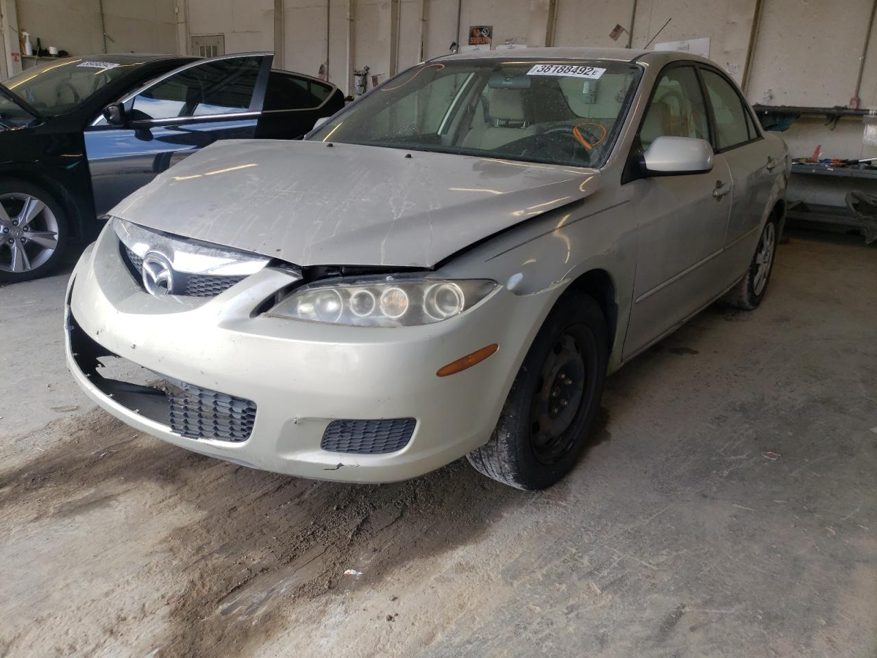 Photo 2 from auction – 2007 MAZDA MAZDA 6 with VIN 1YVHP80C375M55679