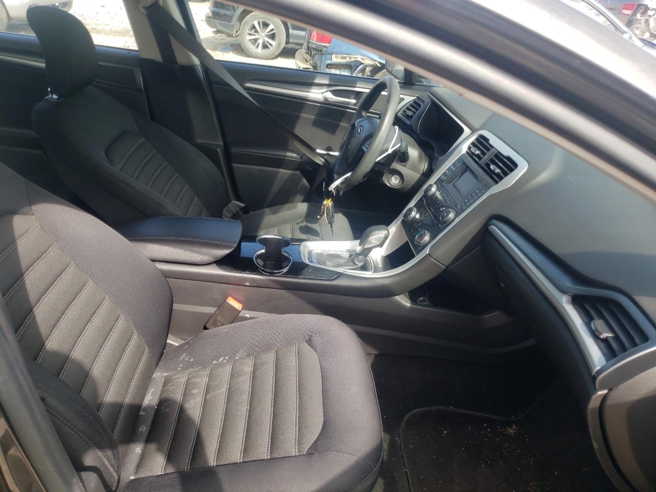 Photo 5 from auction – 2015 FORD FUSION SE with VIN 3FA6P0HD0FR150976