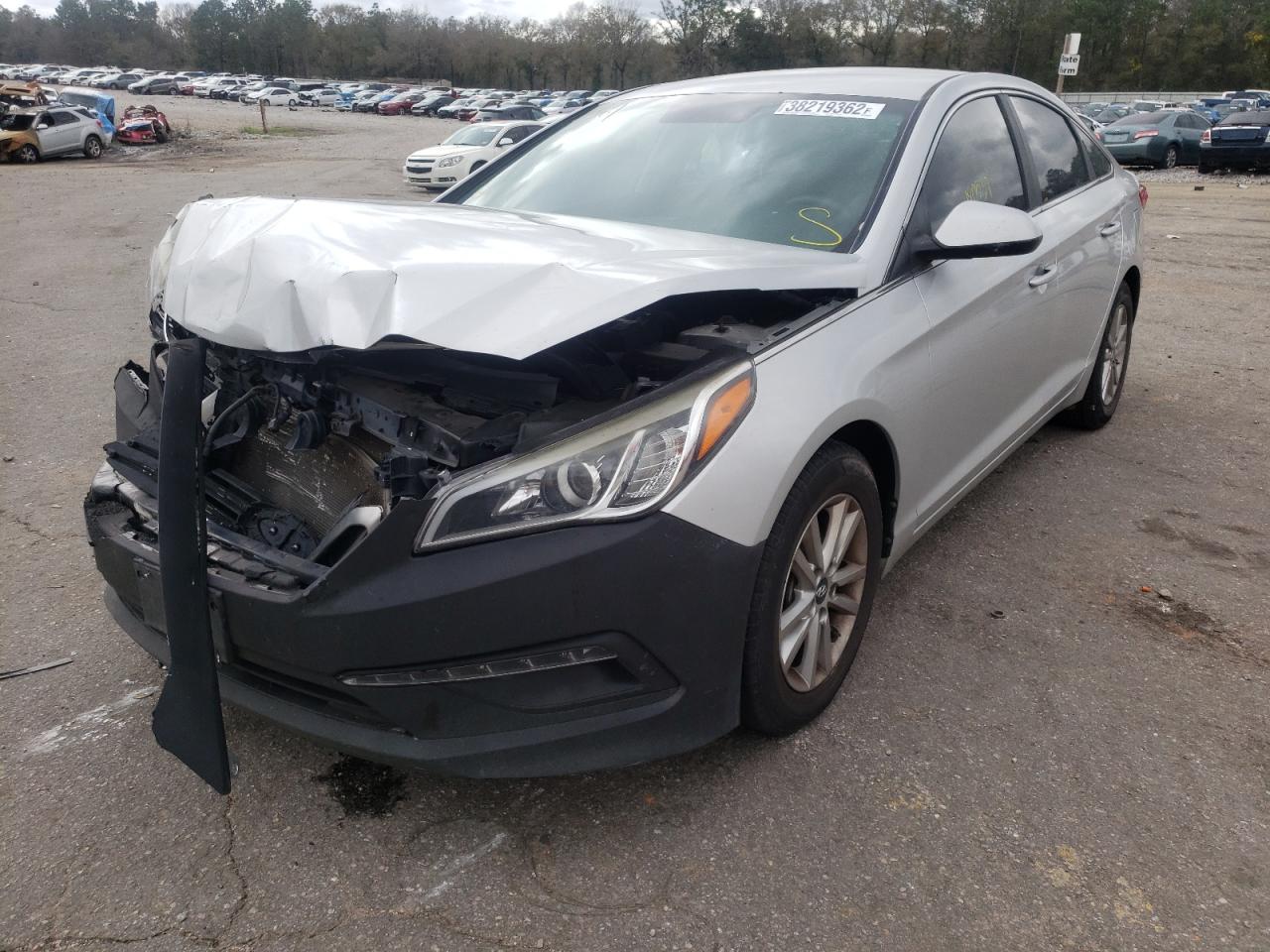 Photo 2 from auction – 2015 HYUNDAI SONATA SE with VIN 5NPE24AF0FH063718