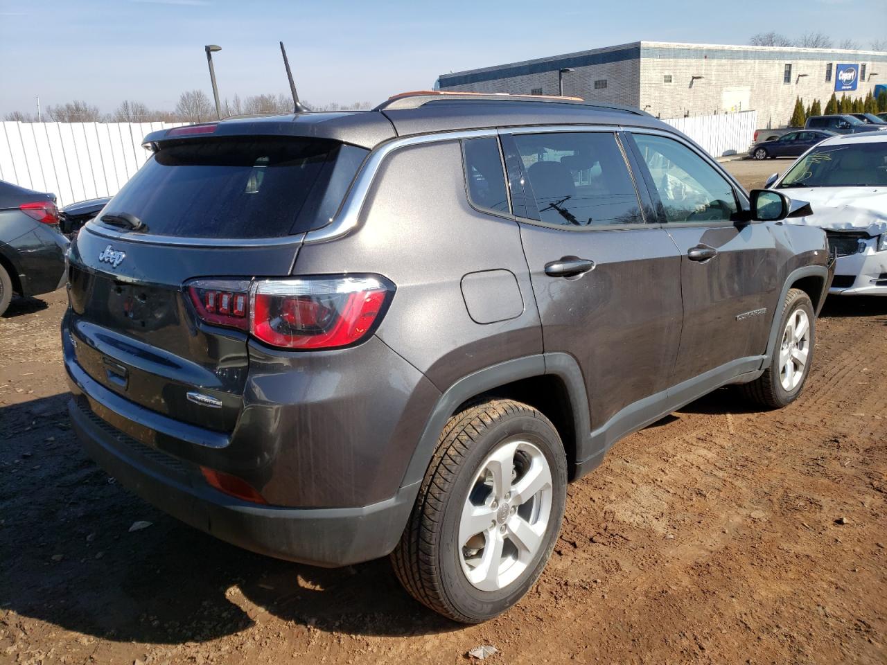 Photo 4 from auction – 2018 JEEP COMPASS LA with VIN 3C4NJDBB3JT150455