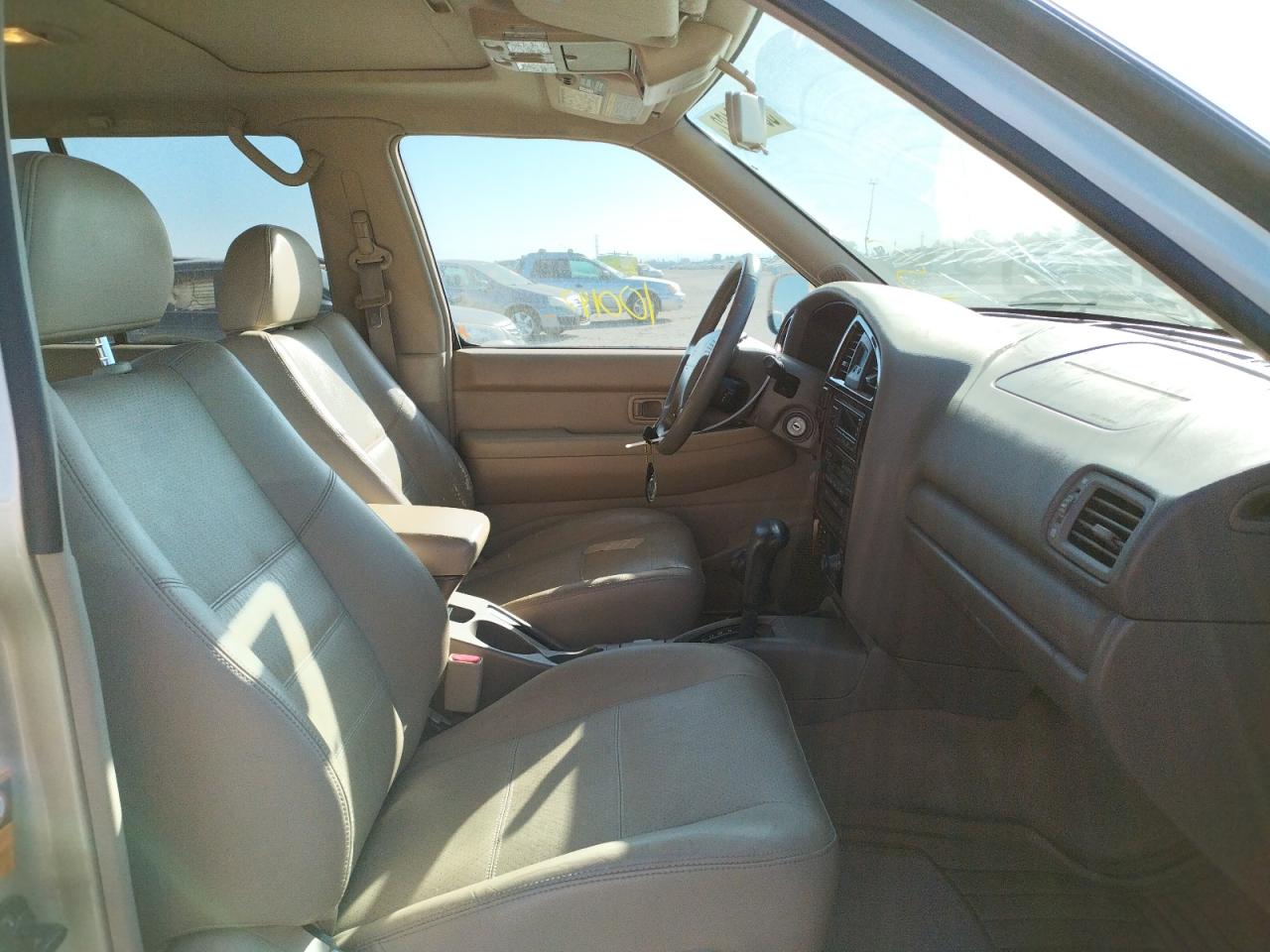 Photo 5 from auction – 2001 NISSAN PATHFINDER with VIN JN8DR07Y91W511504