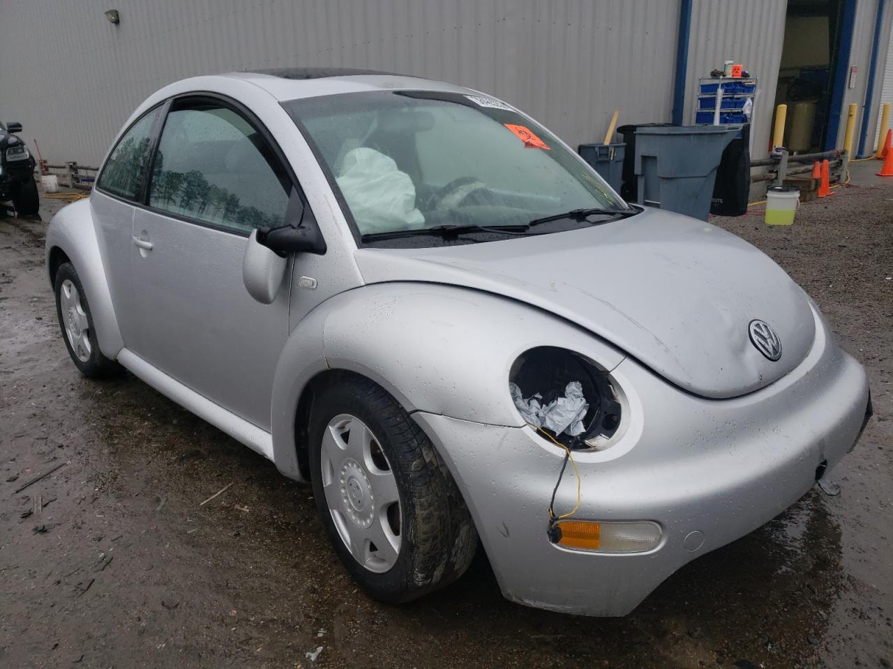 VOLKSWAGEN NEW BEETLE 2001 with VIN 3VWCS21C21M432600 - Photo from auction