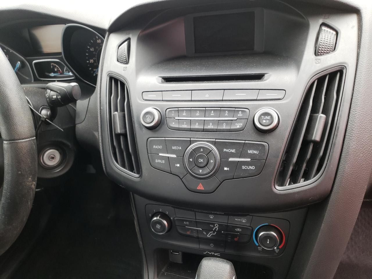 Photo 9 from auction – 2017 FORD FOCUS SE with VIN 1FADP3F26HL318440