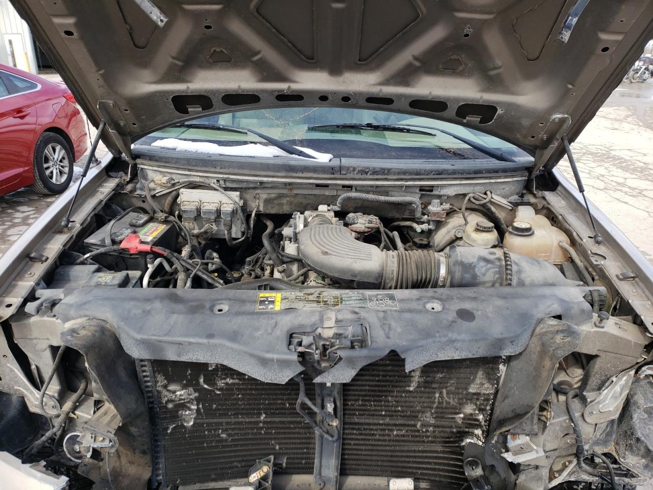 Photo 7 from auction – 2004 FORD F150 with VIN 1FTRX12W84NB08918
