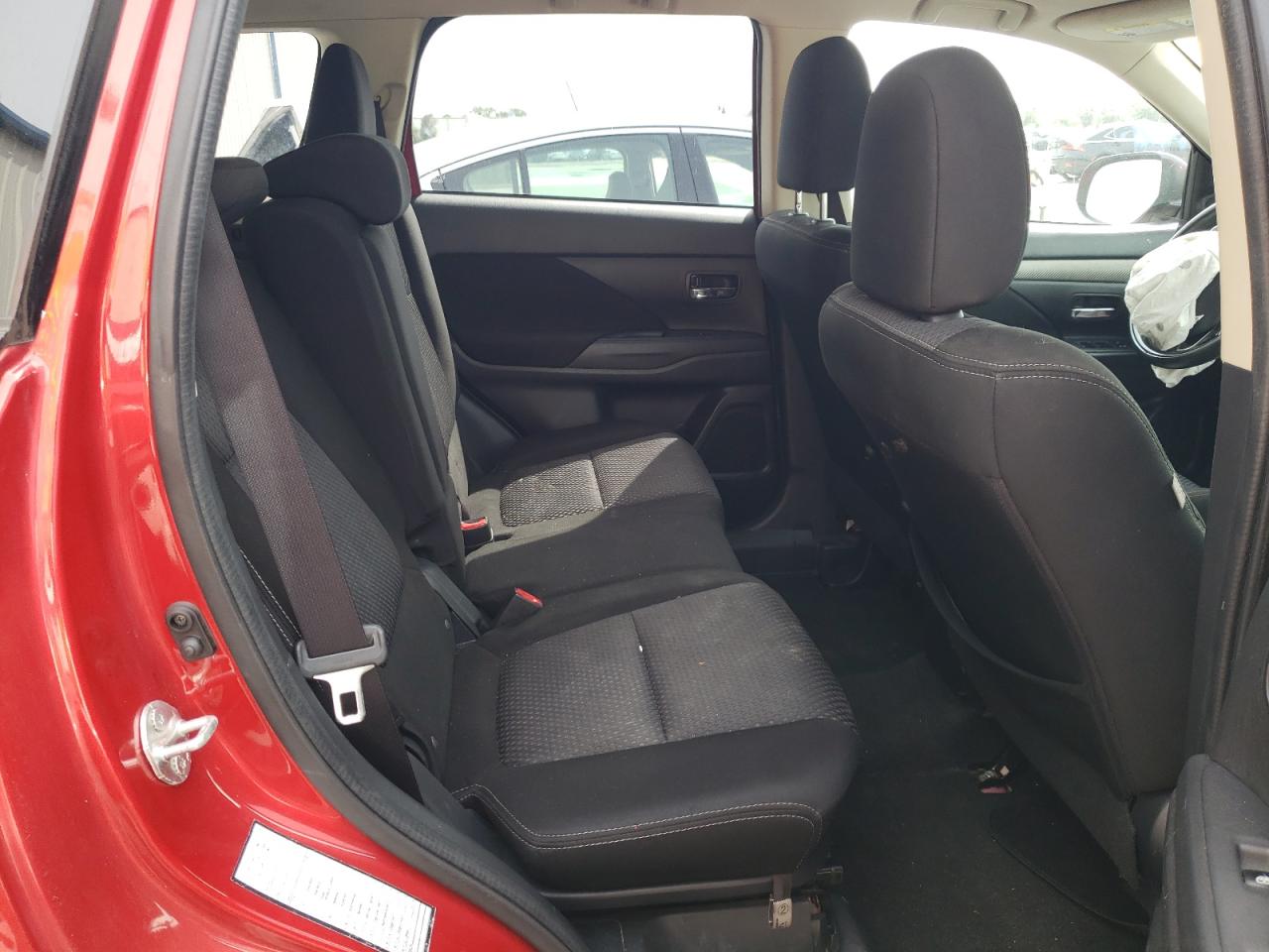 Photo 6 from auction – 2018 MITSUBISHI OUTLANDER with VIN JA4AZ3A35JZ007151