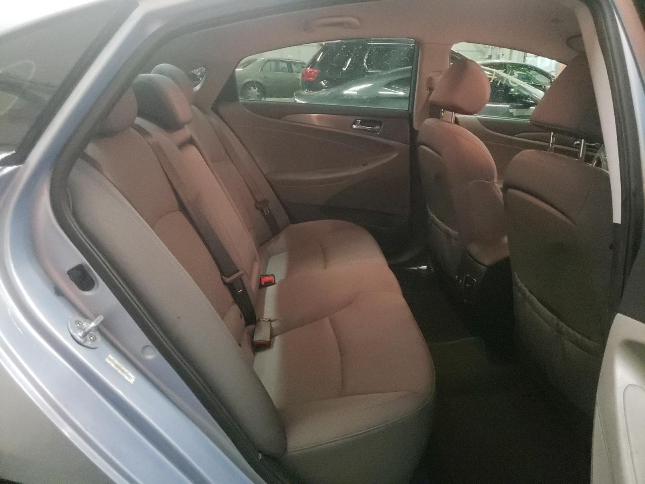 Photo 6 from auction – 2013 HYUNDAI SONATA HYB with VIN KMHEC4A40DA076660