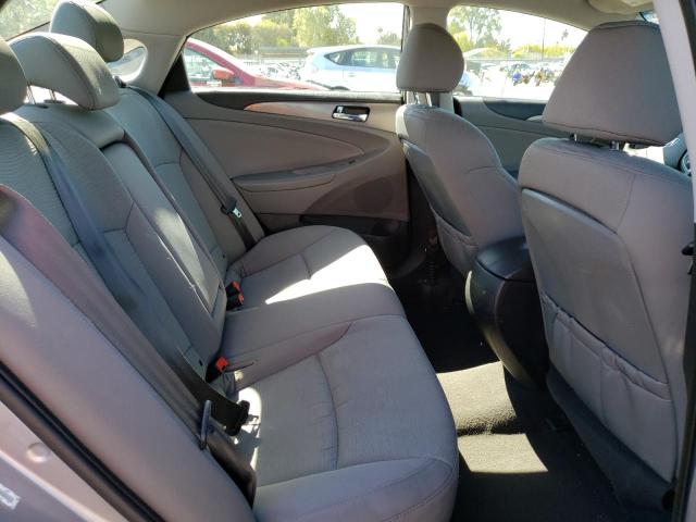 Photo 6 from auction – 2014 HYUNDAI SONATA HYB with VIN KMHEC4A40EA108573