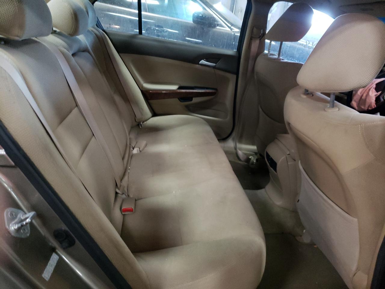 Photo 6 from auction – 2010 HONDA ACCORD EX with VIN 1HGCP2F70AA104736