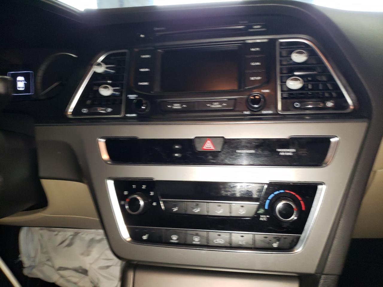 Photo 9 from auction – 2015 HYUNDAI SONATA SPO with VIN 5NPE34AF2FH198261
