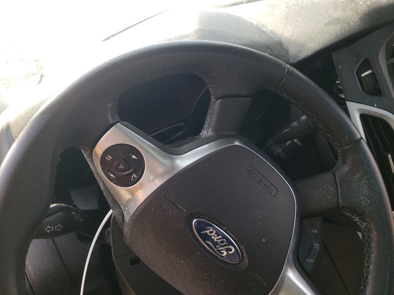 Photo 8 from auction – 2014 FORD FOCUS SE with VIN 1FADP3F22EL250777