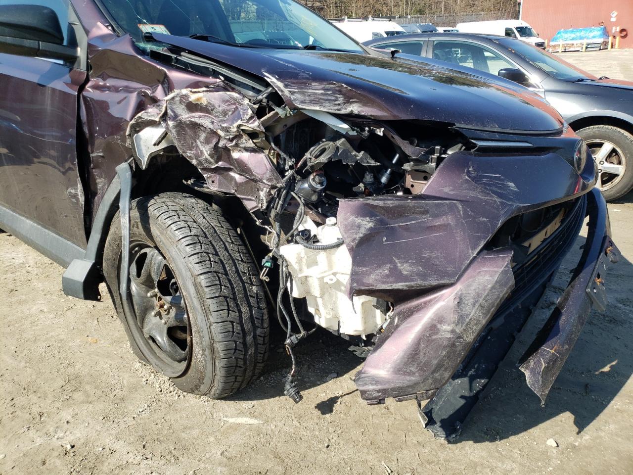 Photo 9 from auction – 2018 TOYOTA RAV4 LE with VIN 2T3BFREV0JW709959