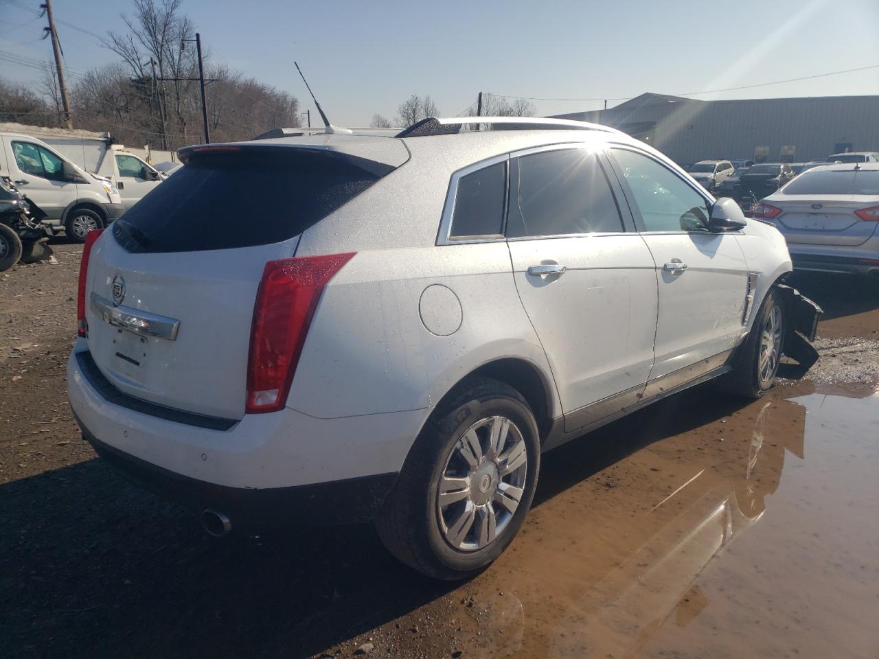 Photo 4 from auction – 2011 CADILLAC SRX LUXURY with VIN 3GYFNAEY6BS644754