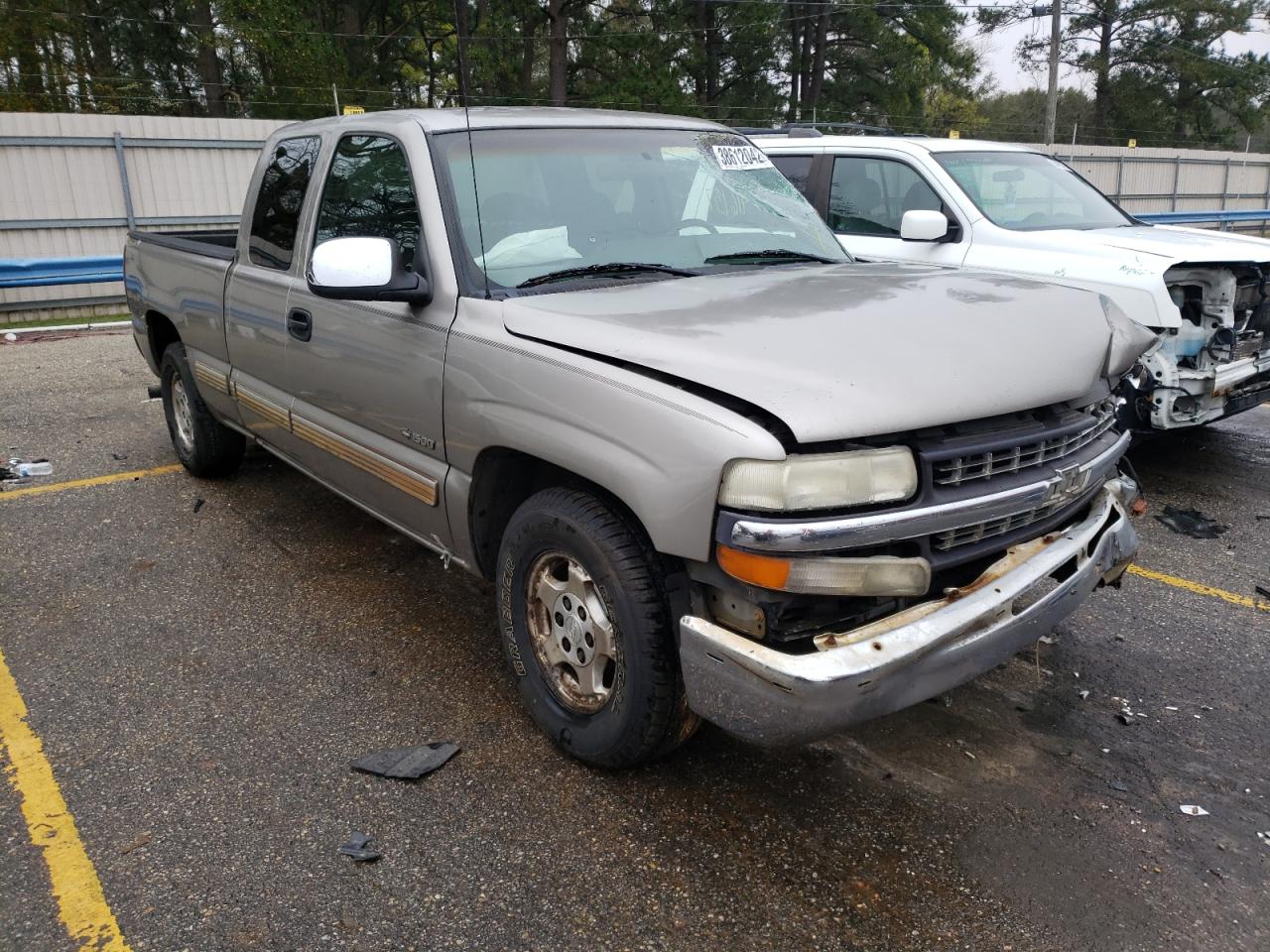 CHEVROLET SILVERADO 2001 with VIN 2GCEC19V611174016 - Photo from auction